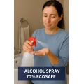aplicacion_alcohol_eco_safe_usando